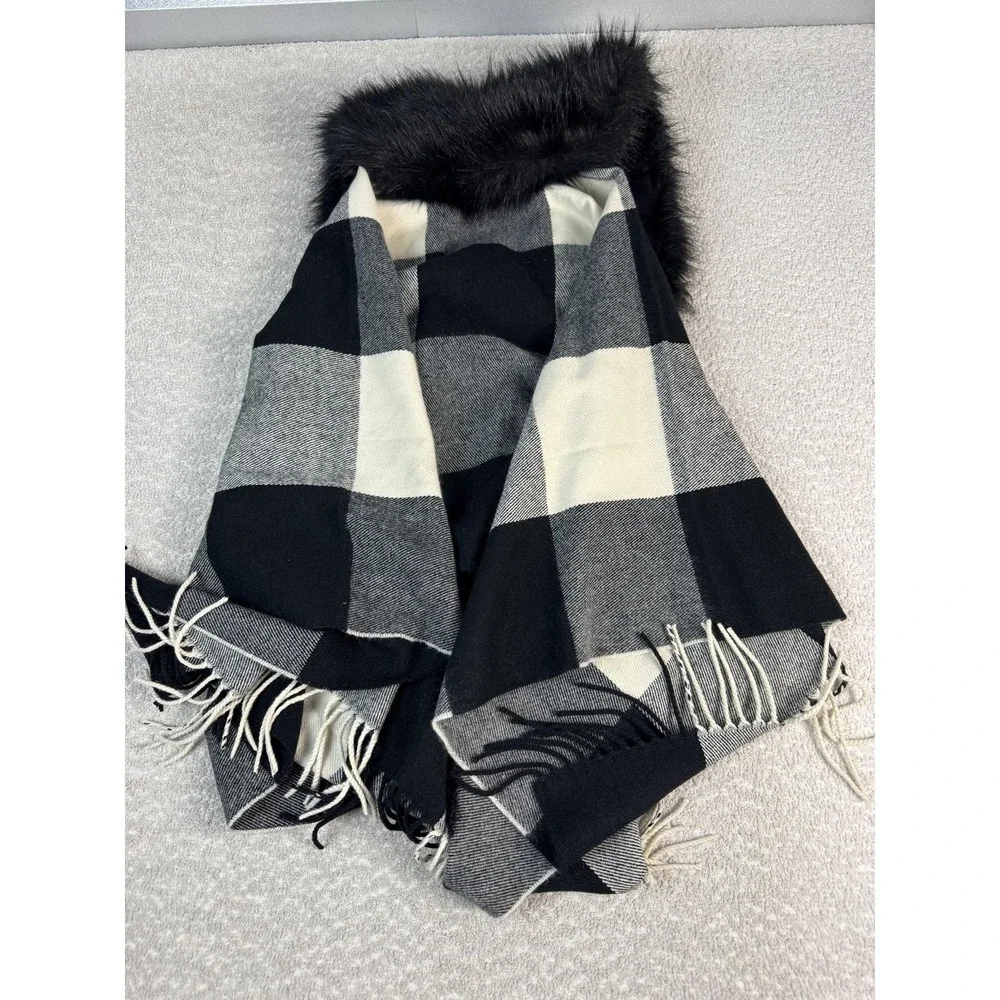 J Crew Shawl Wrap Womens One Size Black Plaid Faux Fur‎ Trim Fringe Winter